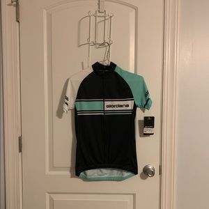 Giordana cycling gear. Women’s top, back pocket.
